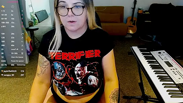 beccalubov online show from 28, 7, 2026