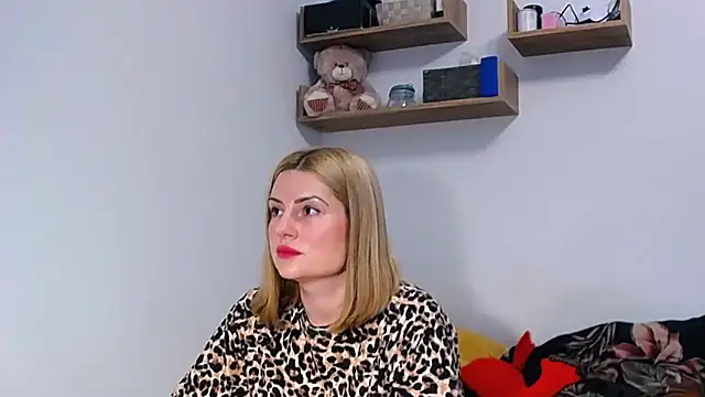 alisenties online show from 8, 10, 2025