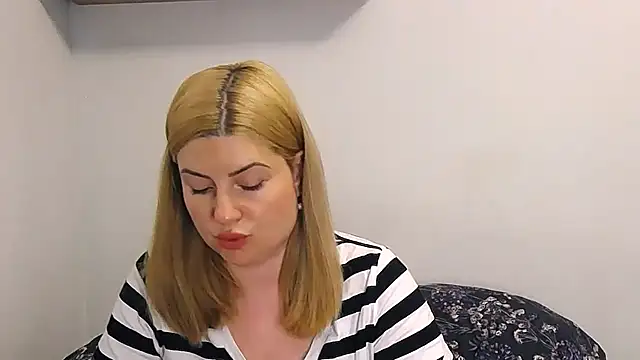 alisenties online show from 3, 6, 2026