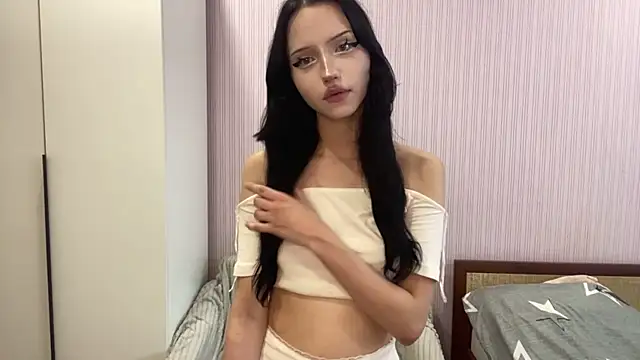 Snapshot of ElfriedaCutno chatting on 23, 7, 2026 ElfriedaCutno online show from 23, 7, 2026