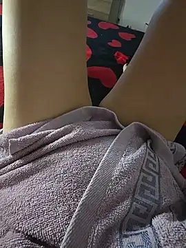 Mylf SquirtAlee online show from 28, 7, 2026