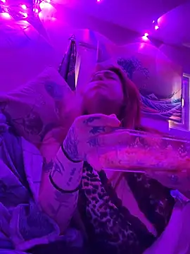 UrHellBri-L online show from 21, 7, 2026