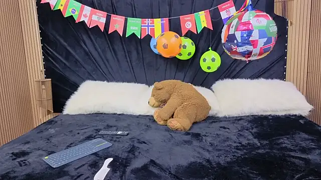 Megan Burning- online show from 16, 7, 2026