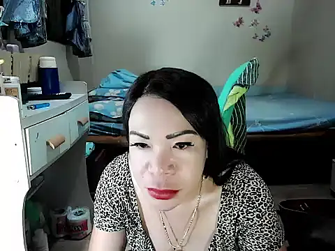 monicaaaa  online show from 22, 7, 2026