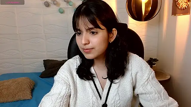 yurii petite online show from 16, 7, 2026