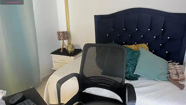 MelaniVega online show from 24, 7, 2026