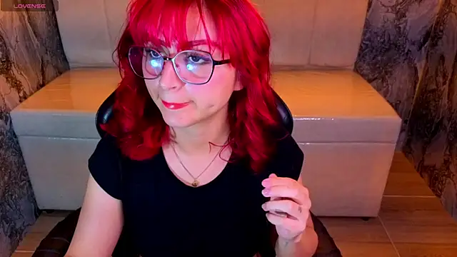 Queen Red v online show from 24, 7, 2026