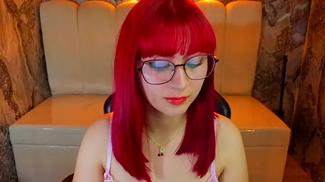 Queen Red v online show from 29, 7, 2026