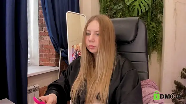 Sofi Soyer online show from 27, 7, 2026