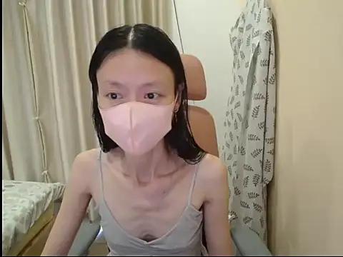 Lil-Cherry online show from 28, 7, 2026