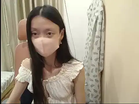 Lil-Cherry online show from 28, 7, 2026