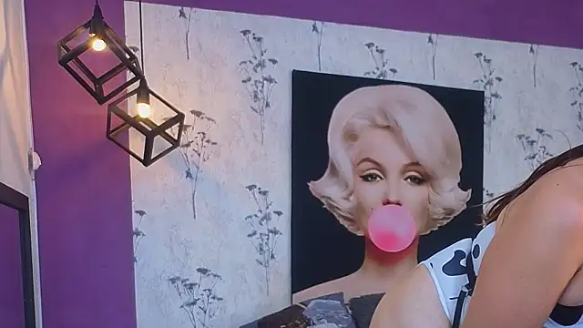 cloe cifuentess online show from 28, 7, 2026