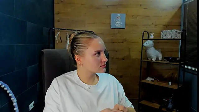 Snapshot of AnaaHunter chatting on 23, 7, 2026 AnaaHunter online show from 23, 7, 2026