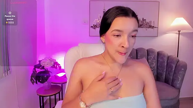 kiara wren online show from 24, 7, 2026