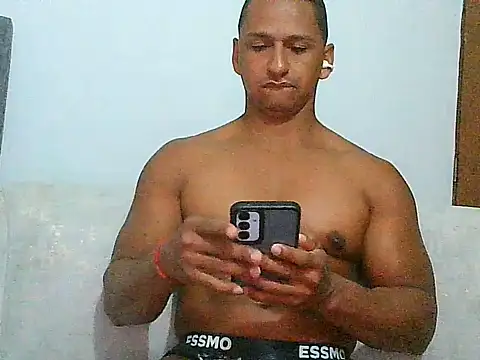 Snapshot of brandom35 chatting on 26, 7, 2026 brandom35 online show from 26, 7, 2026