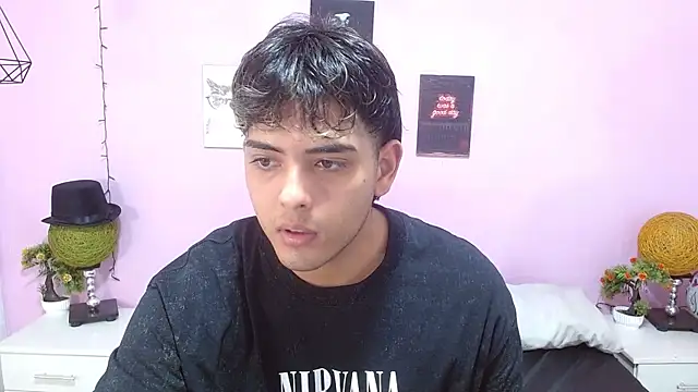 zayne lyon online show from 17, 7, 2026