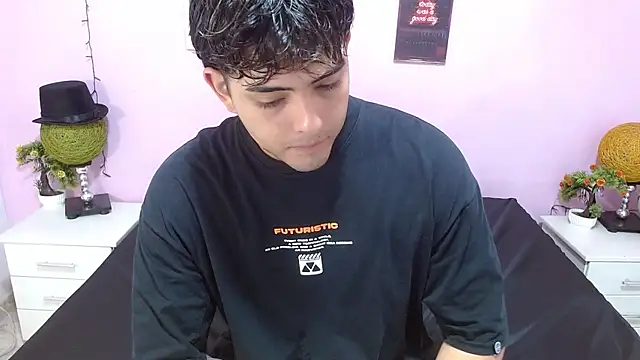 zayne lyon online show from 22, 7, 2026