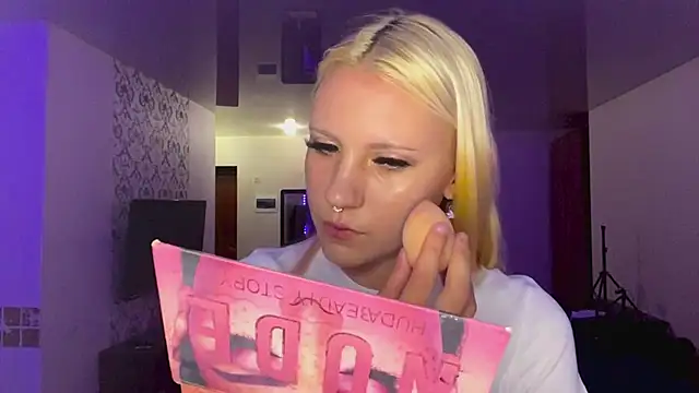 LanaLivee online show from 30, 7, 2026