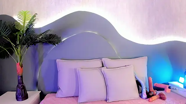 Scarlett smith 33 online show from 28, 7, 2026