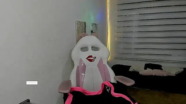 Aria Santana  online show from 27, 7, 2026