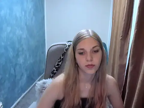 MysticLuna6 online show from 25, 7, 2026