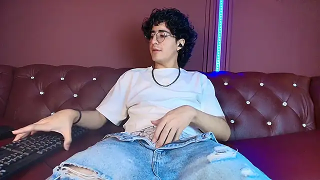 ElliotNoir online show from 21, 7, 2026