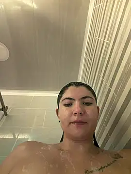 cloe bella online show from 21, 7, 2026