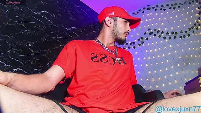 LovexJuxn77 online show from 21, 7, 2026