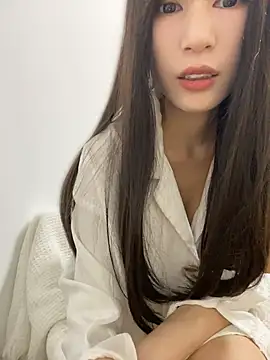 Snapshot of Emmaly999 chatting on 22, 7, 2026 Emmaly999 online show from 22, 7, 2026