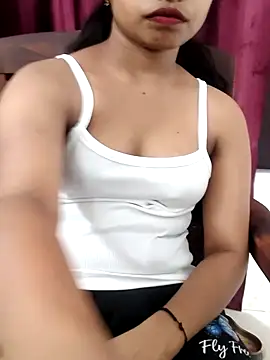 yours queen  online show from 20, 7, 2026