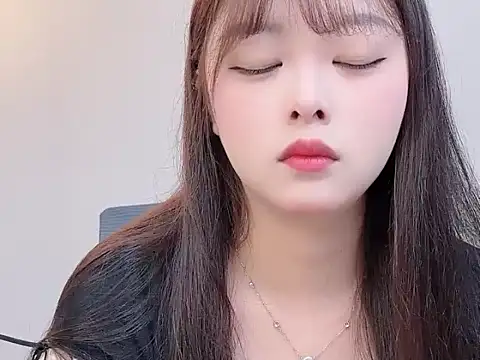 Winnie005 online show from 19, 7, 2026