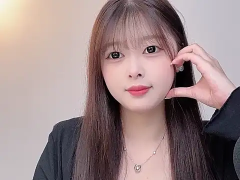 Winnie005 online show from 21, 7, 2026