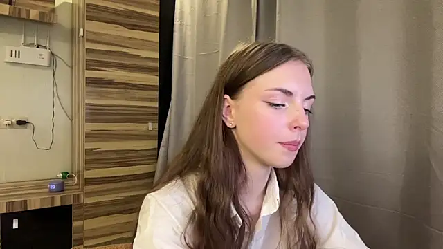 Clara kitty online show from 22, 7, 2026
