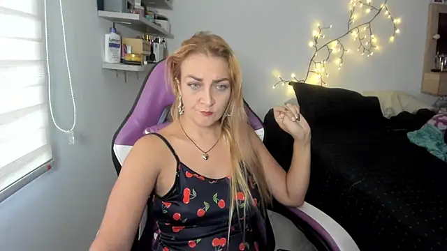 adri smoke online show from 27, 7, 2026