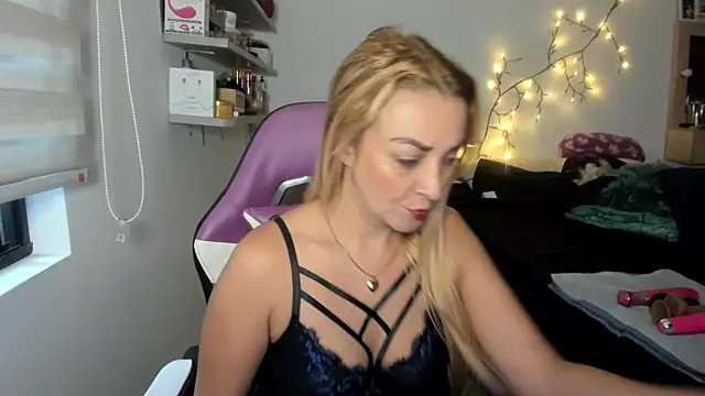 adri smoke online show from 28, 7, 2026