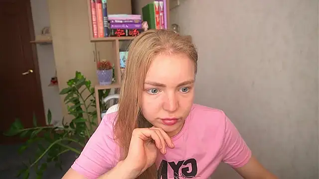 Snapshot of Emilyemmi chatting on 20, 7, 2026 Emilyemmi online show from 20, 7, 2026