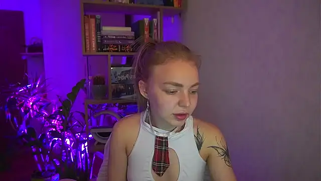 Snapshot of Emilyemmi chatting on 23, 7, 2026 Emilyemmi online show from 23, 7, 2026