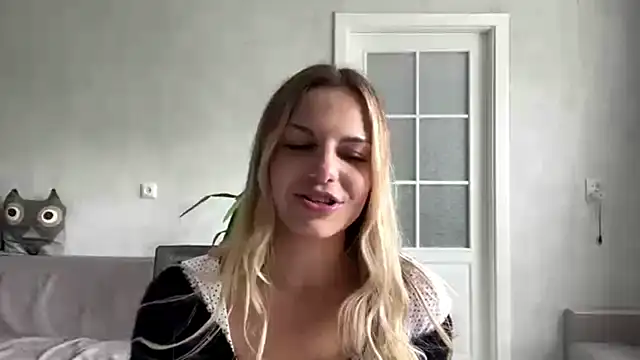 LaraineDomebo online show from 20, 7, 2026