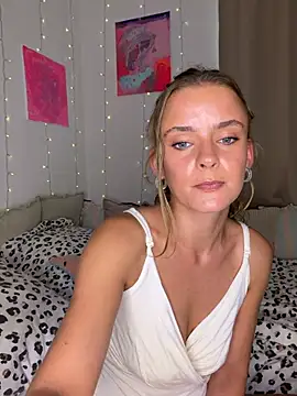 Stella Rosee online show from 26, 7, 2026