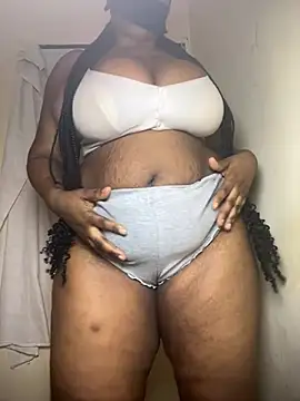 Suzzylove26 online show from 19, 7, 2026