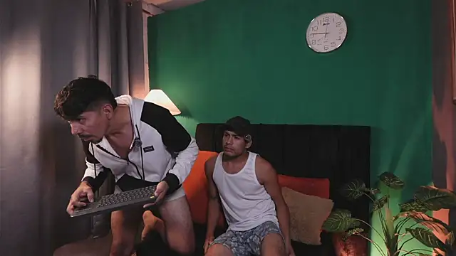 Snapshot of The-Boys2 chatting on 18, 7, 2026 The-Boys2 online show from 18, 7, 2026