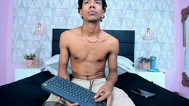 MarckThompsonn online show from 28, 7, 2026