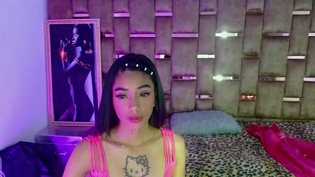 Alaiahotthx online show from 18, 7, 2026