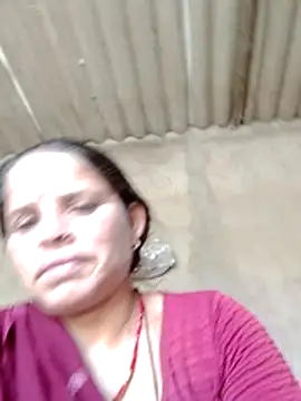 Snapshot of miss_reena93036 chatting on 18, 7, 2026 miss reena93036 online show from 18, 7, 2026