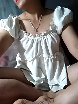 Quee Quee online show from 19, 7, 2026