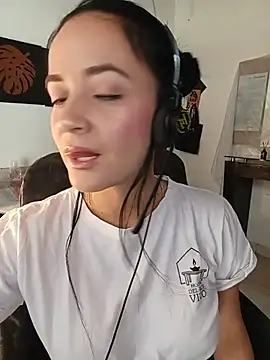 paoluna91 online show from 24, 7, 2026