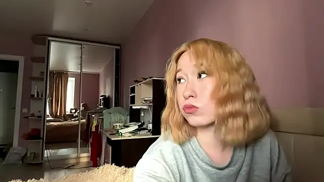 KiraAkira online show from 23, 7, 2026