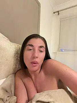 BellaTxx online show from 17, 7, 2026
