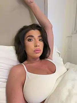 BellaTxx online show from 25, 7, 2026