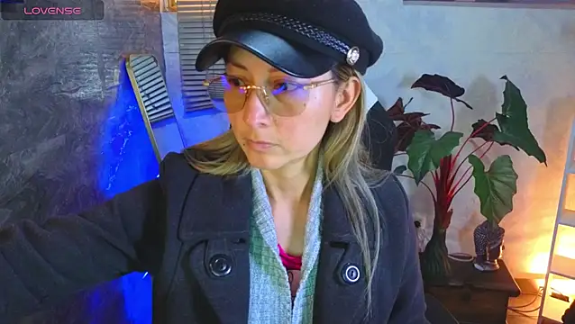 Giadda  online show from 25, 7, 2026
